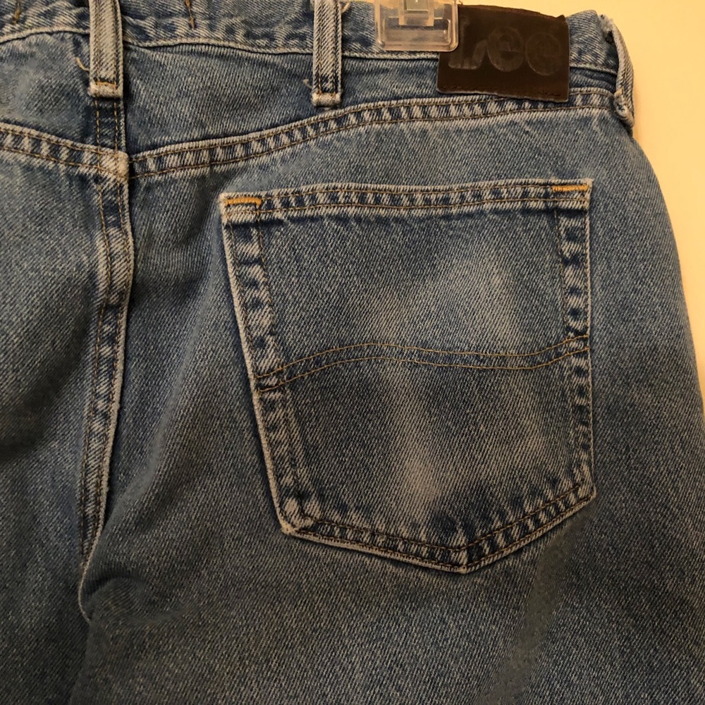 🔥SALE🌟Men’s Lee jeans Regular fit 38x30 naturally distressed hard to find jean - Picture 8 of 8